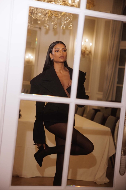 Click to view full size image
==============
Simone Ashley photographed by Rebecca Spencer before the Pirelli Calendar gala (2024)
Simone Ashley photographed by Rebecca Spencer before the Pirelli Calendar gala (2024)
